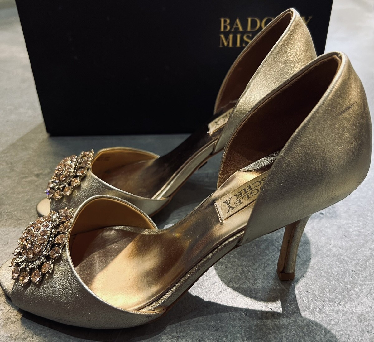 BADGLEY MISCHKA Metallic Leather Lacie Rose Gold Peep Toe Pump