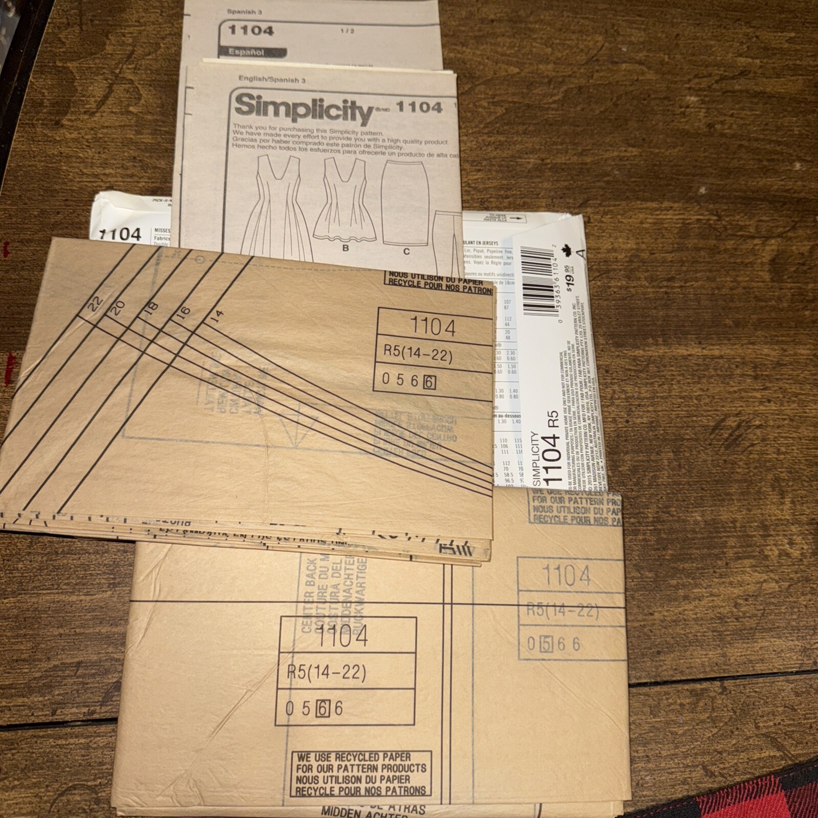 Simplicity 1104 abito tunica gonna donna taglia US 14 22 motivi cuciti fila Cynthia #19