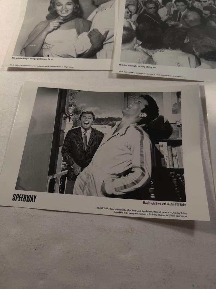 ELVIS BLACK & WHITE MOVIE PHOTO CARDS SET OF 8 - Image 4 of 4