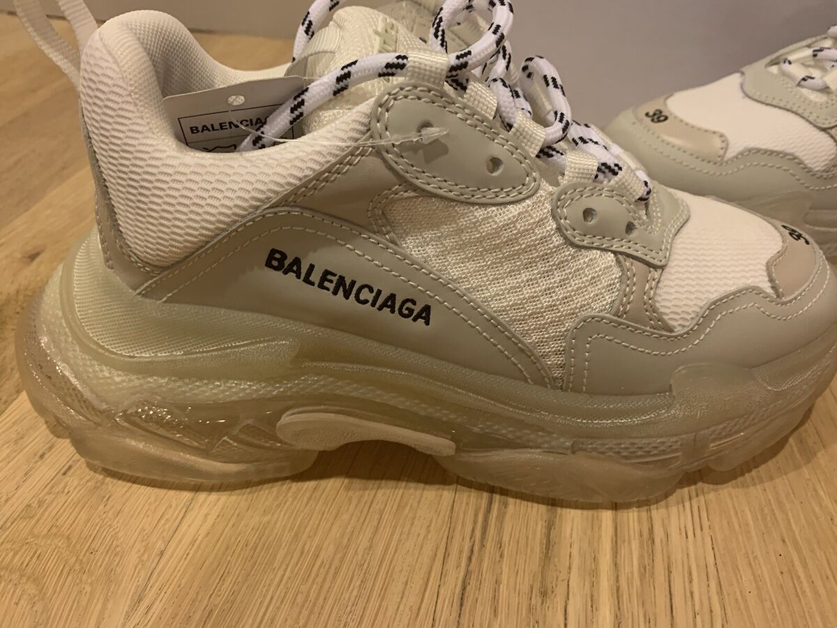 Balenciaga Triple S Sneaker Clear Sole - White Size 8.5 Balenciaga Triple S Sneaker Clear Sole - White Size 8.5