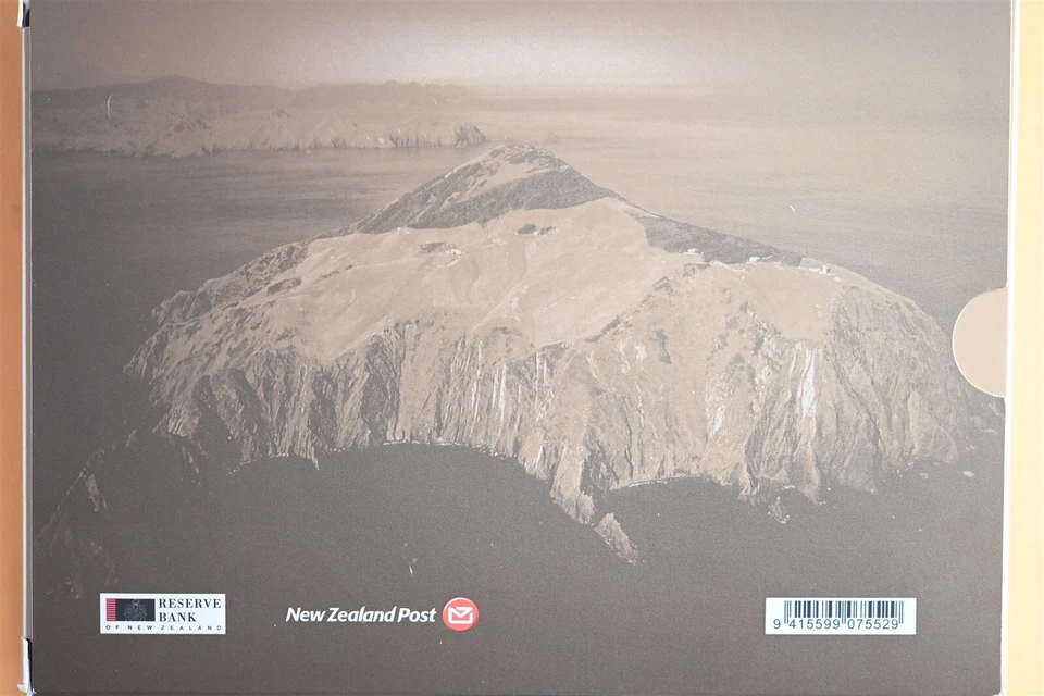 2008 New Zealand Silver Proof Coin Set Limited Edition - Hamilton's Frog - Image 2 of 4