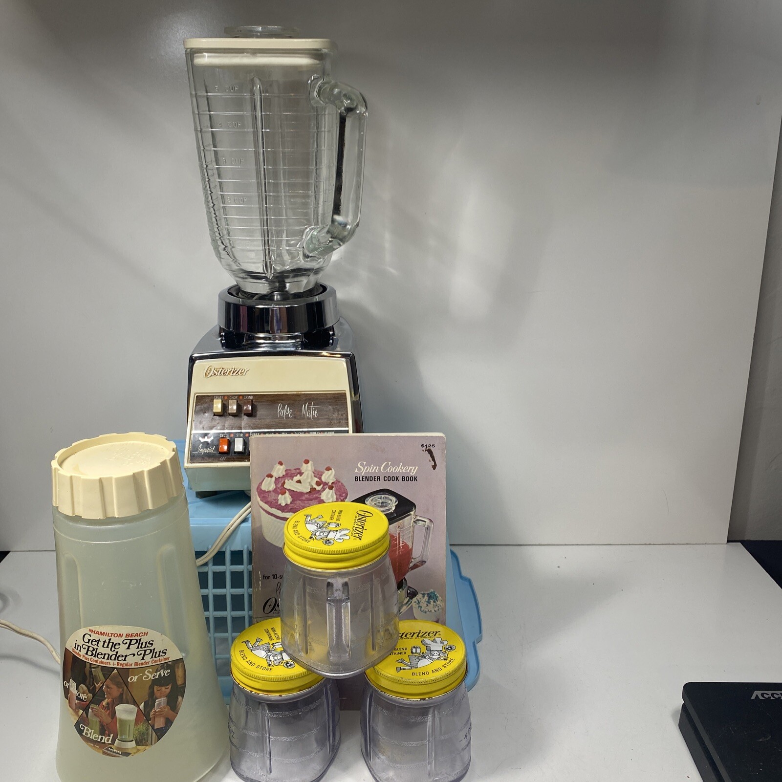 Blender Osterizer Pulse-Matic Imperial Chrome Cream Model 65