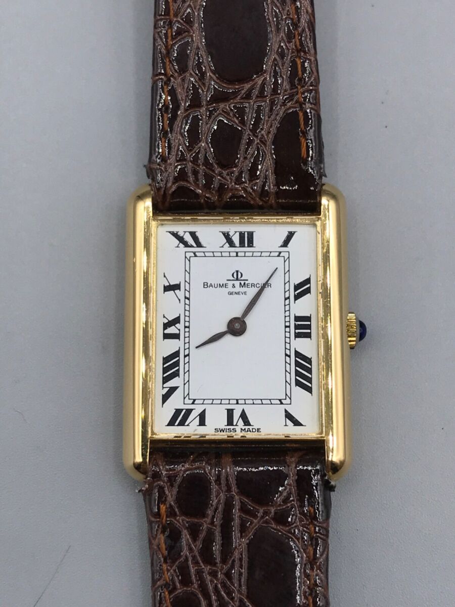Baume & Mercier Solid 18K Gold Tank Roman Dial Wrist Watch Baume & Mercier Solid 18K Gold Tank Roman Dial Wrist Watch