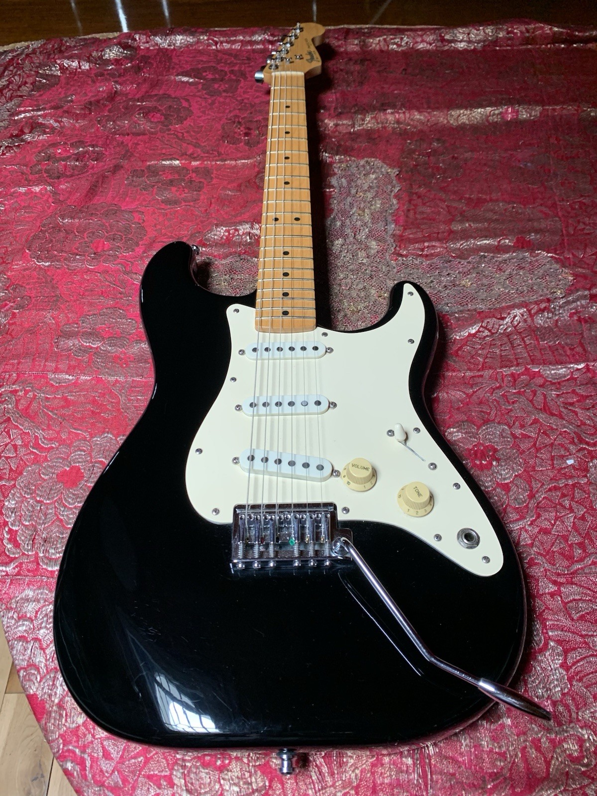 USA 1983 Fender Stratocaster Black Rare Vintage Immaculate Fitted Hard Case
