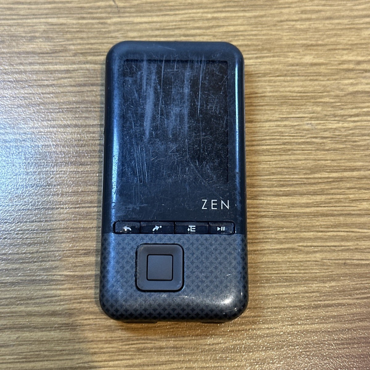 Creative Zen Style 100 (8GB) Digital Media MP3 Player Grey. Works