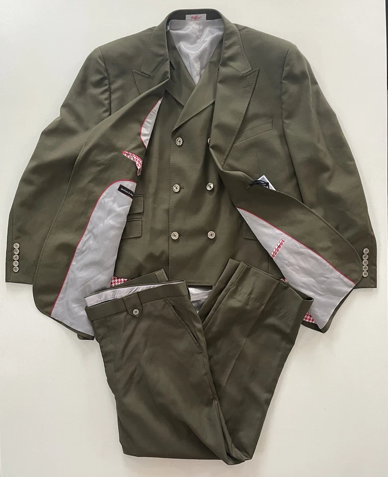 Nuevo con etiquetas Traje de 3 piezas de lana italiana Tiglio Rosso Luxe verde oliva de vacaciones para hombre talla 48 x 42 Foto 2 de 4