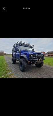 Land Rover Defender 1985