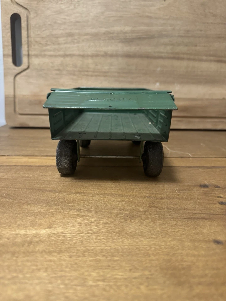 Ertl John Deere JD Farm Utility Barge Wagon 1:16 Scale #479 Vintage 1970's - Image 4 of 4