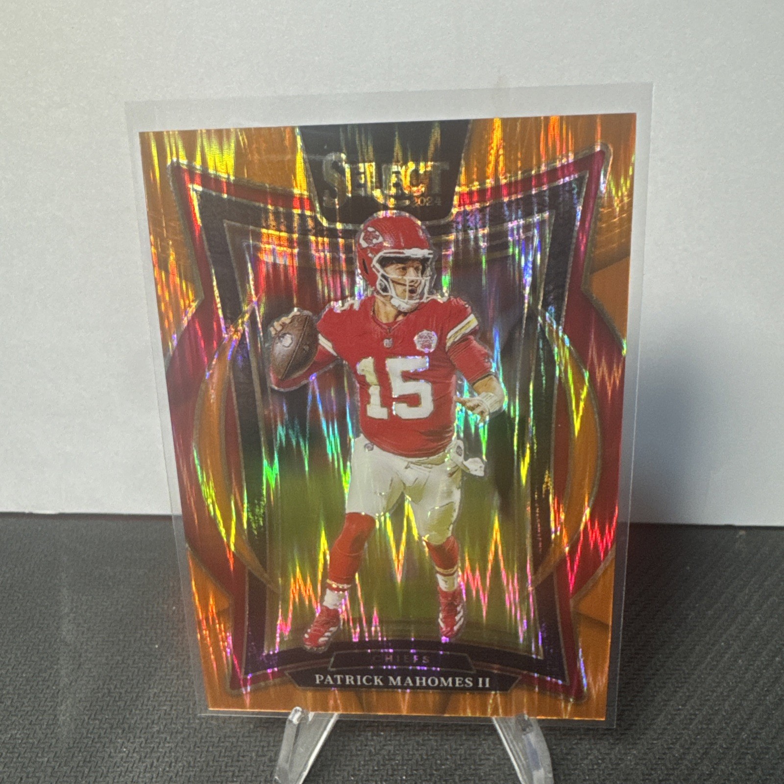 2024 Panini Select - Concourse Patrick Mahomes II #33 Orange Shock Prizm /499