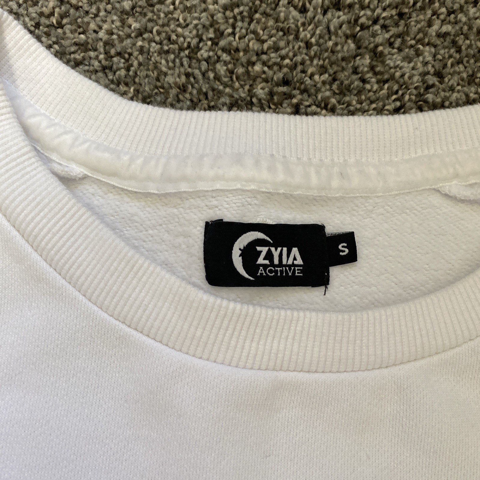 New Zyia Active MOUNTAIN PATCH White SWEATSHIRT s… - image 3