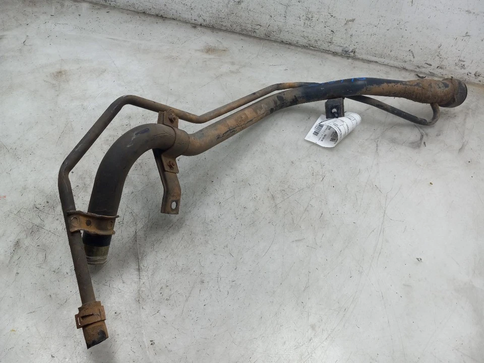 1996 TOYOTA 4 RUNNER SR5 ГОРЛОВИНА ТОПЛИВНОГО БАКА 545871 - Изображение 4 из 4