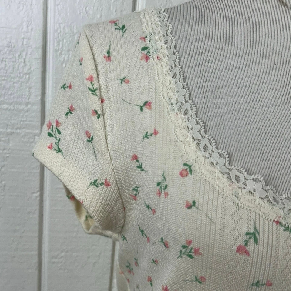 Camiseta Top Mujer Wild Fable Pointelle Coqueta Femenina Roseta Crema Mediana Foto 2 de 4