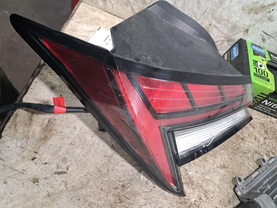 Lh Driver Side Tail Lamp 2022 Elantra Sku#4299430 - Image 3 of 4
