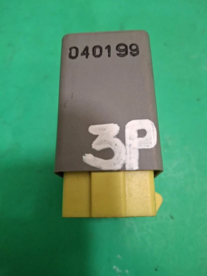 RELÉ CONTROL LUZ VOLVO (850 960 S90 V90) 1993-1998 9148880 895179000 Foto 3 de 4