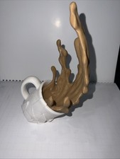 Bellissima opera tazzina Che Si Rompe Con Onda Di Caffè