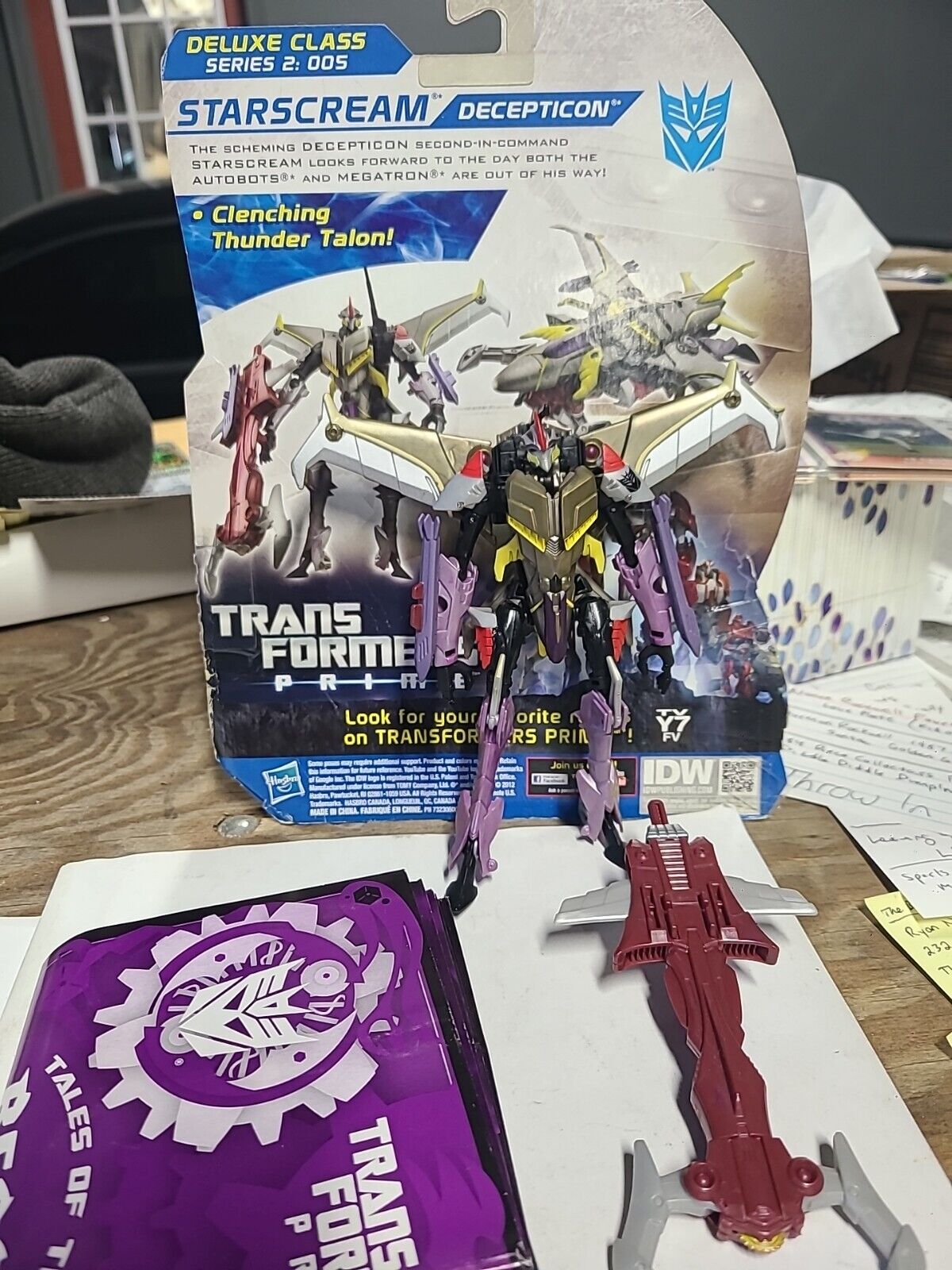 Transformers Prime Beast Hunters Deluxe Starscream w Clenching Thunder Talon 