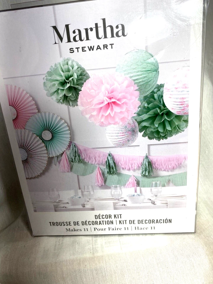 Dois (2) kits de decoração Martha Stewart, pom-pons e kit de decoração  - Imagem 2 de 4