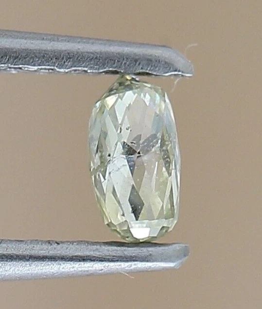 Natural Briolette cut Diamond Yellowish Green Color Diamond Fancy Diamond 0.19Ct - Image 2 of 4