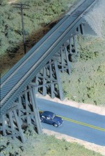 Walthers Cornerstone HO Trestle w/Deck Girder Bridge Kit 15-1/2 x 4 x 4 933-3147