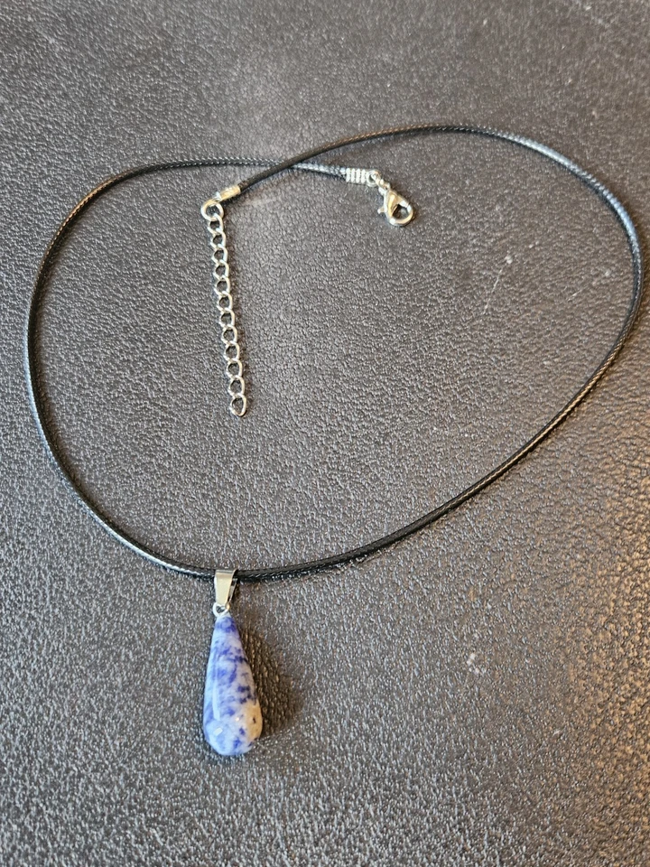Collar Lágrima Cristal Natural Collar Cuero Sodalita Sanación Espiritual  Foto 4 de 4