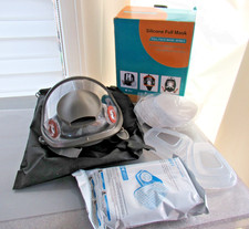 Silicone full face mask with vapor filters