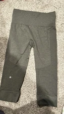 Lululemon Womens Size 4 Ebb and Flow Crop Green Seamless Tight Legging Free Ship