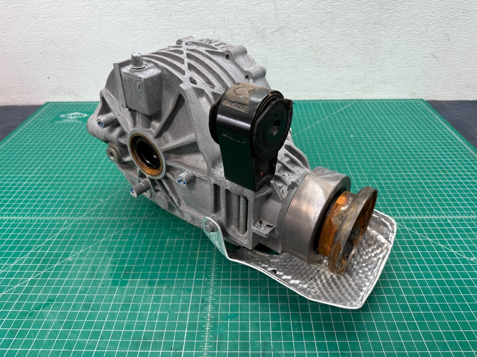 14-24 MASERATI GHIBLI - REAR DIFFERENTIAL DIFF AXLE CARRIER 2.80 RATIO OEM