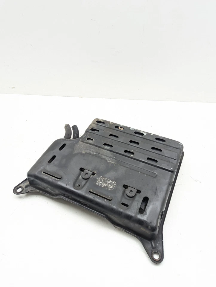 2003-2004 FORD CROWN VICTORIA Charcoal Fuel Vapor Canister - Image 4 of 4