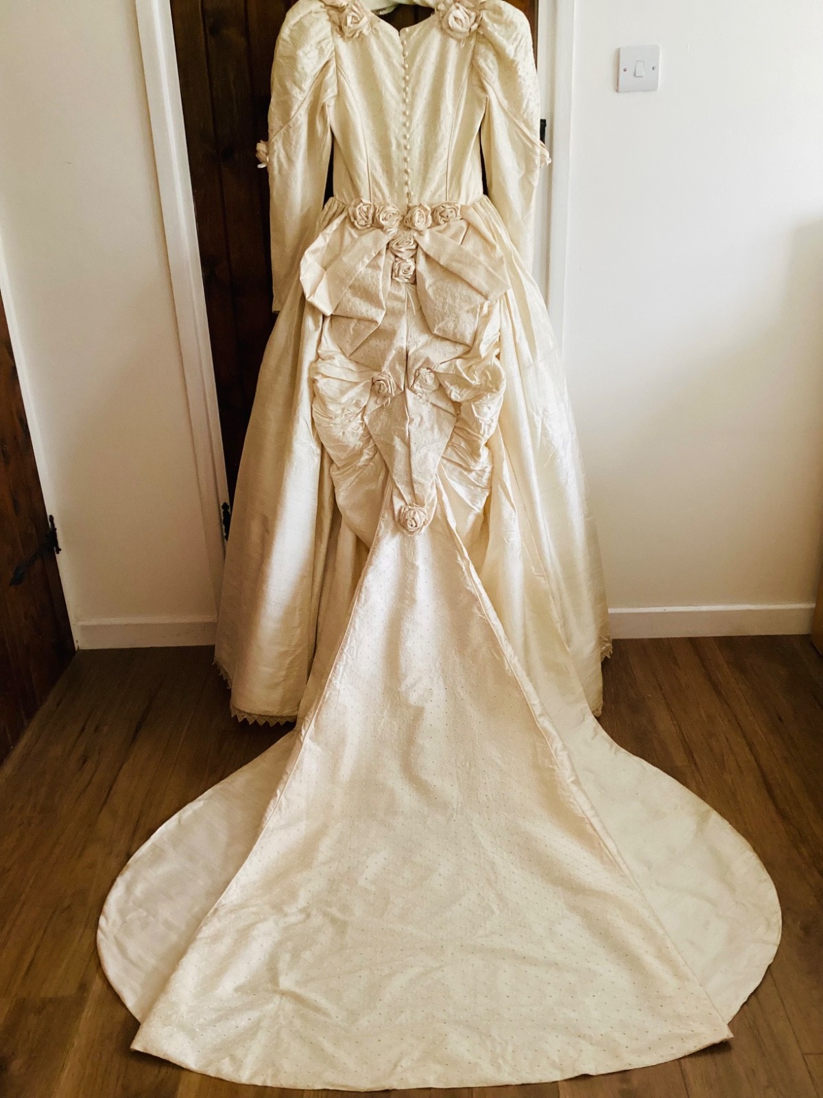 Ivory/Cream dupion silk Wedding Dress , app.size 10, long sleeves, bustle, train
