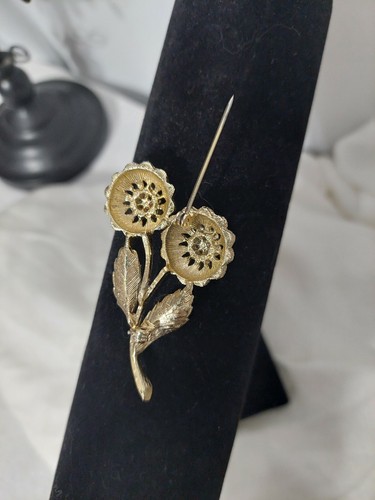 Vintage Gold tone Flower Brooch with Brown Rhinestones (JA-1) - Picture 3 of 5