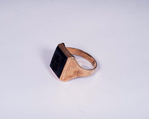 10k Yellow Gold Men's Black Onyx Intaglio Roman Soldier Ring, Size 8.75 - Picture 5 of 5