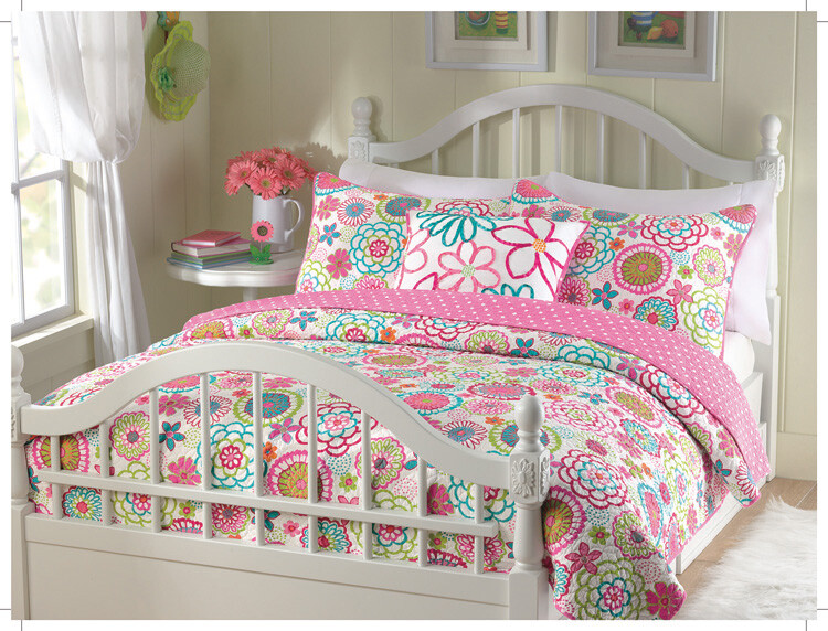 Mariah Polka Dot Flower Reversible Quilt Set, Bedspreads, Coverlet