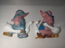 VTG 8" BURWOOD WALL PLASTIC DECOR USA MADE IN 1988 VERY NICE CONDITION
