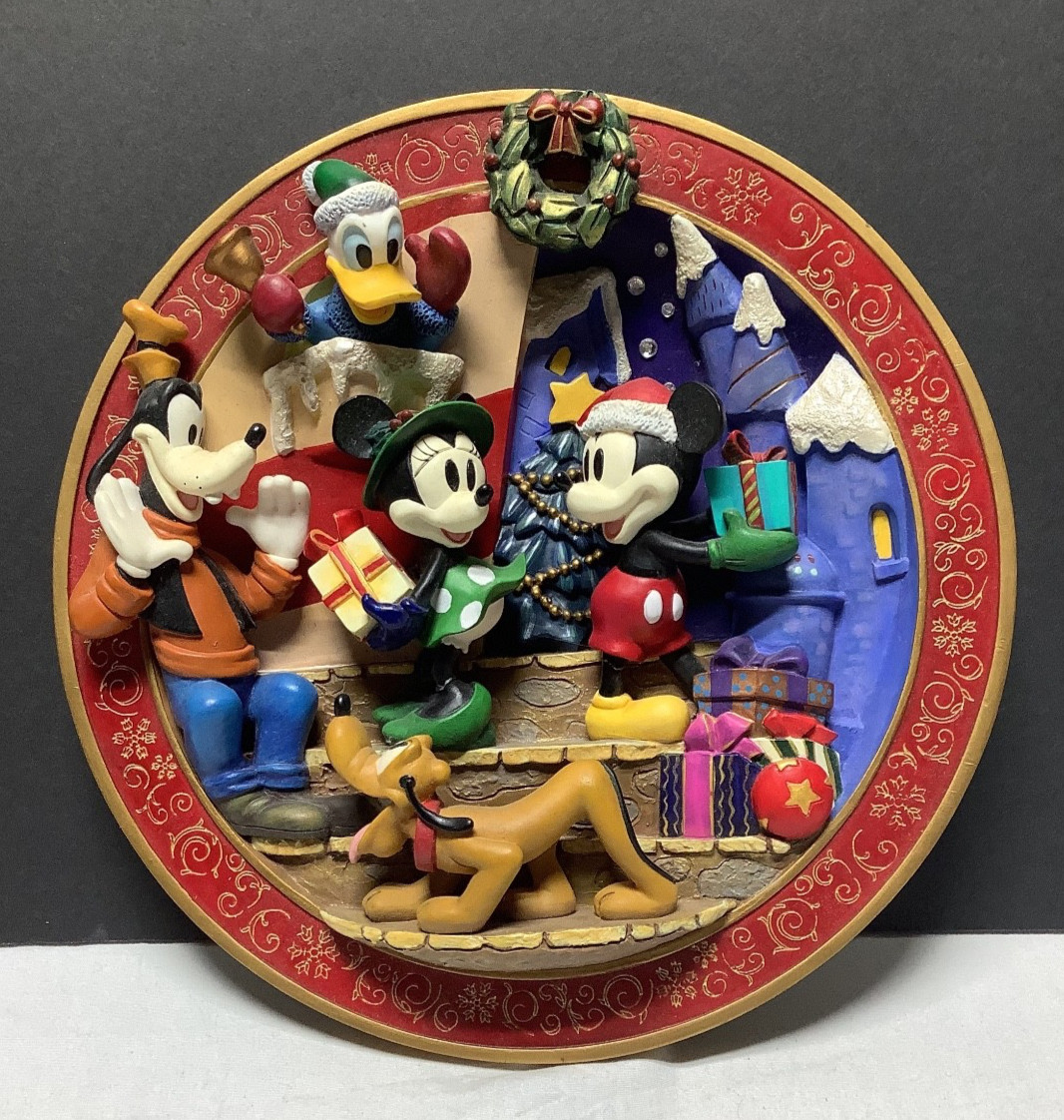 Disney's Mickey Mouse Decorative Christmas Plate- An Enchanted Christmas 8