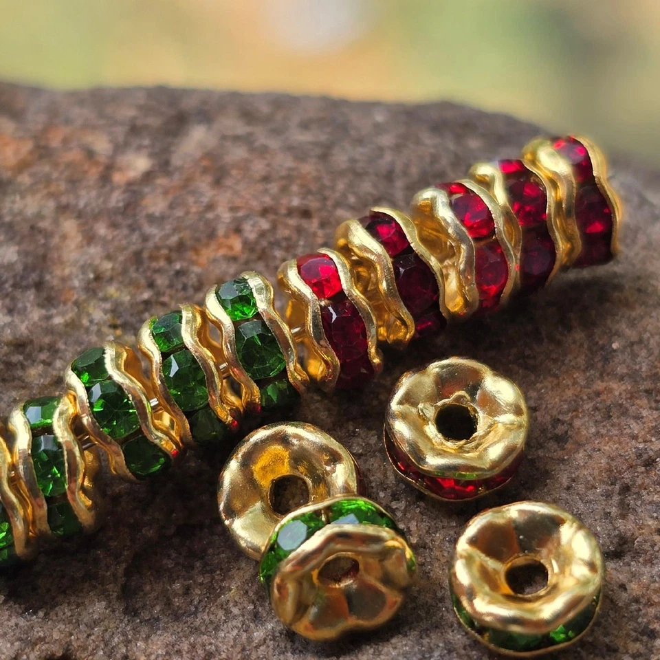 14 espaciadores de cuentas rondelle de metal dorado con estrás verde y rojo Swarovski vintage Foto 3 de 4