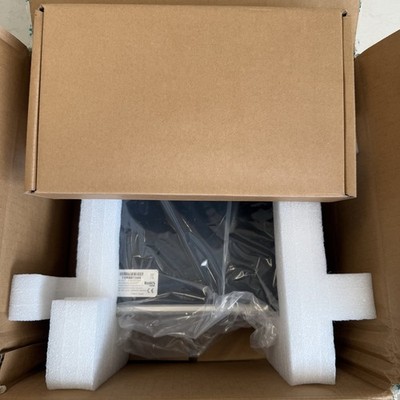 1x ARBOR Technology ELIT-1270 ARB-EPC.ELIT7L0060 Fanless Embedded Box-PC
