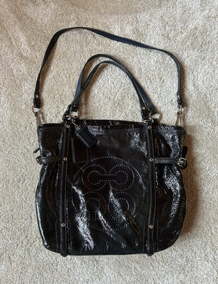 Coach Damen Schultertasche schwarz Lackleder Logo mit Reißverschluss