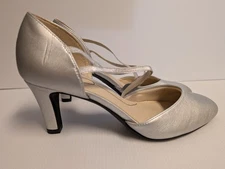 LifeStride Women Shoes 9.5 W Grace Pump Microsuede Almond Toe Straps Soft System