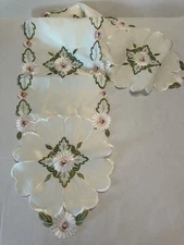 Machine Embroidered Garden Floral Table Runner Easter Spring Pastel 