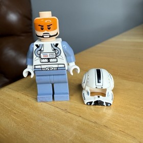 LEGO Star Wars Clone Trooper Pilot Sand Blue Arms Phase 2 Minifigure SW0266 Read