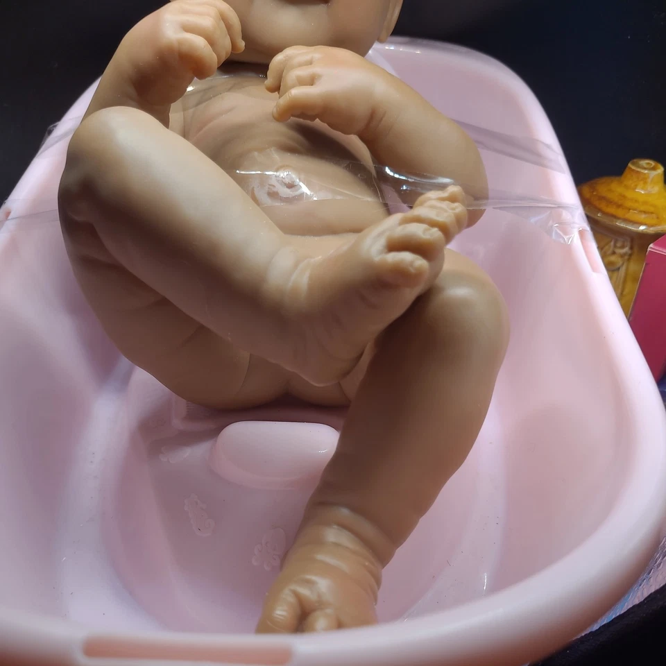 Muñeca bebé niña Berenguer renacida y baño  Foto 2 de 4