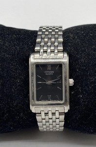 Women's Citizen Analog Stainless Steel 26.9mm Watch 40.33g