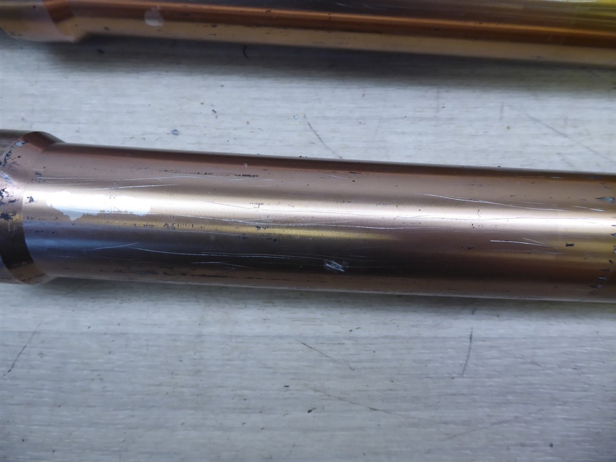 2018 Kawasaki Z125 Pro K20868) left and right front forks