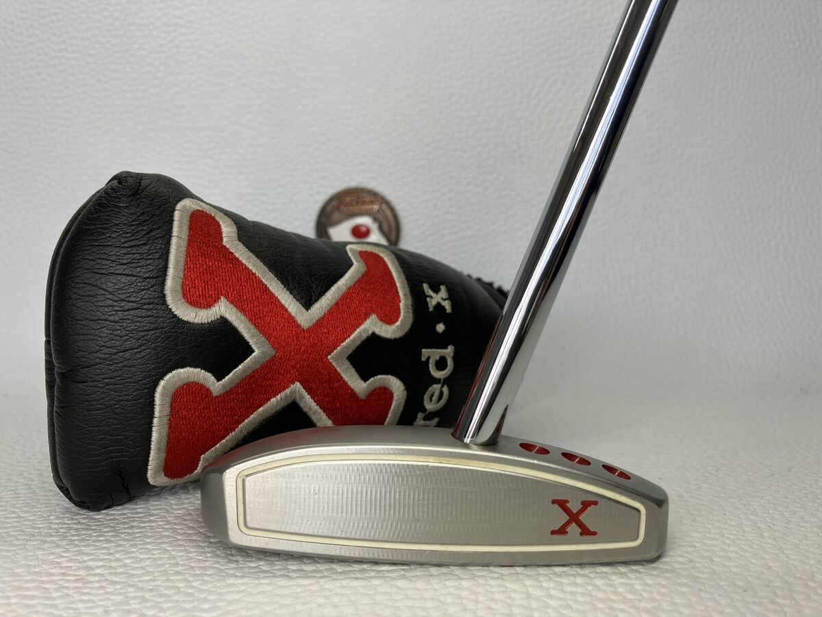 good condition Scotty Cameron Red X three dots center shaft good condition Scotty Cameron Red X three dots center shaft