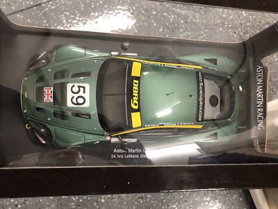 Diecast Model Cars Aston Martin DBR9 1/18 Autoart 24h Le Mans Plain Body Grun 2005