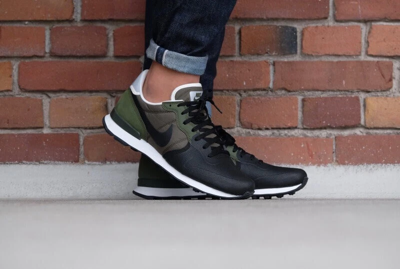 Nike internationalist top se grün
