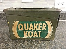 Caja de munición de metal militar vintage (vacía) con calcomanía QUAKER KOAT