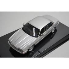 AUTOart Jaguar XJR Silver 1/43