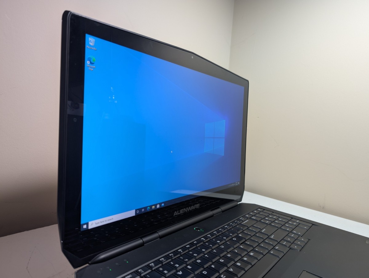 Dell Alienware 17 R2 Touchscreen i7-4980HQ 2.8GHz 16GB RAM 512GB