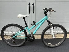 Trek Skye Series WSD Bike X-Small 13" Silver Blue Bontrager 26” Tires